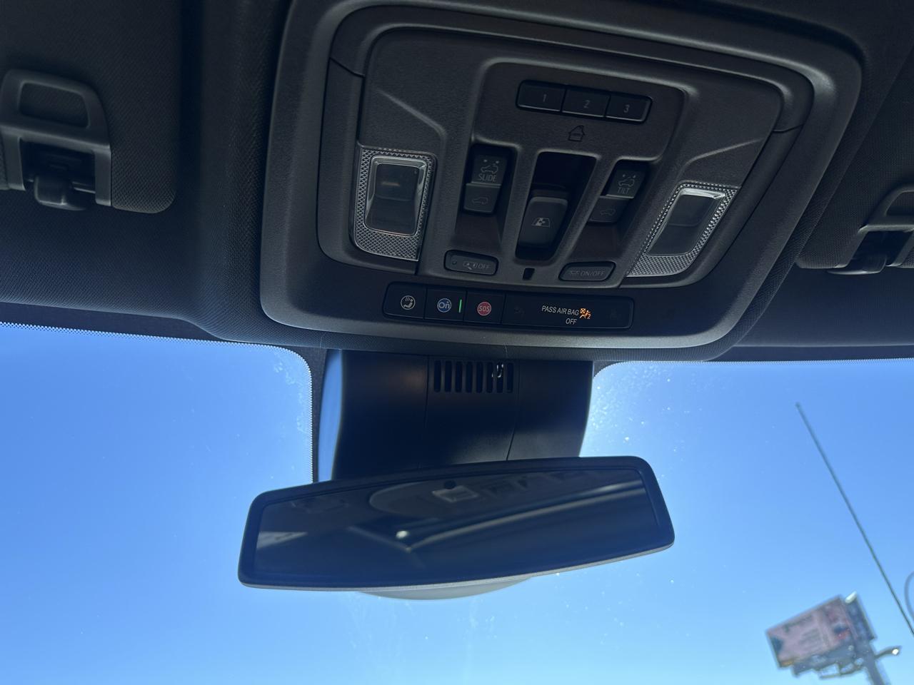 GMC Sierra 1500 Denali Crew Cab Short Box 4WD 2023
