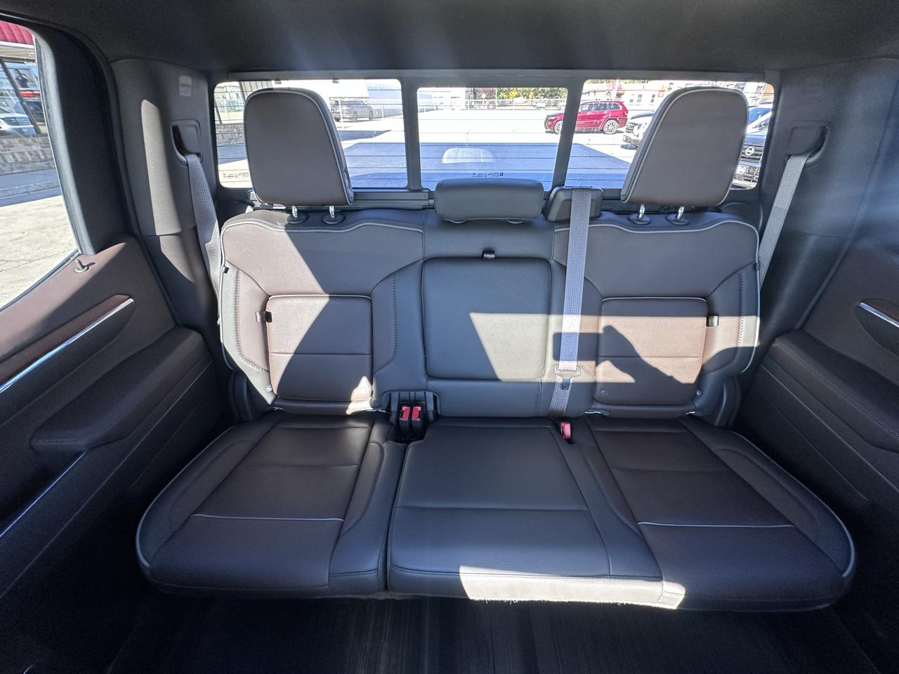 GMC Sierra 1500 Denali Crew Cab Short Box 4WD 2023