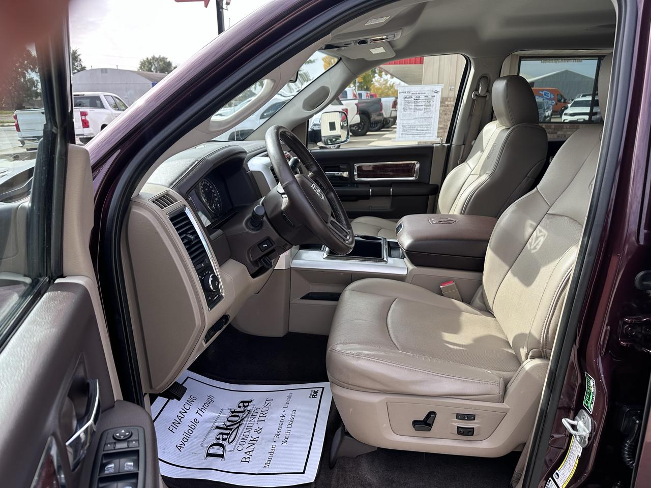 RAM 2500 Laramie Crew Cab SWB 4WD 2012