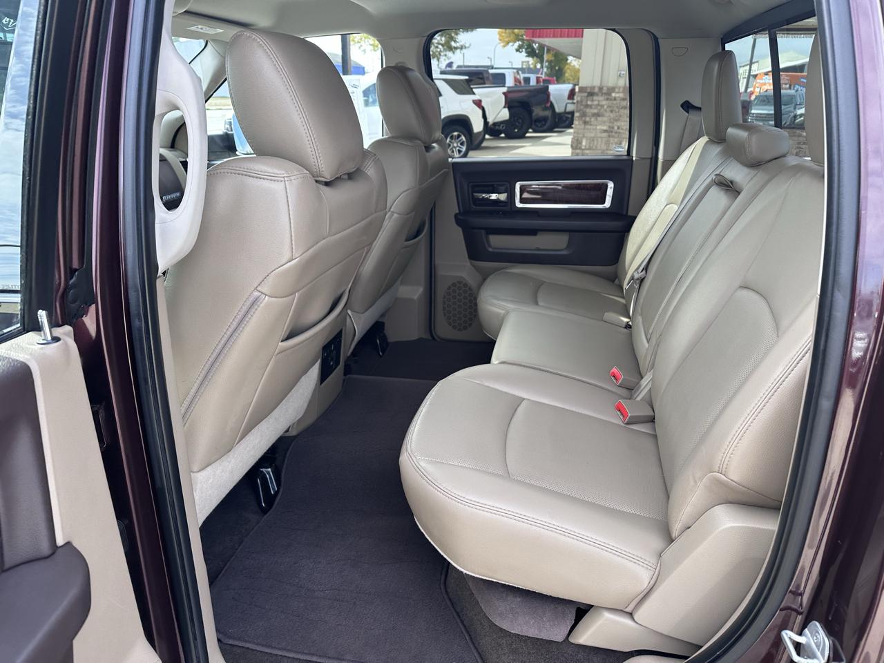 RAM 2500 Laramie Crew Cab SWB 4WD 2012