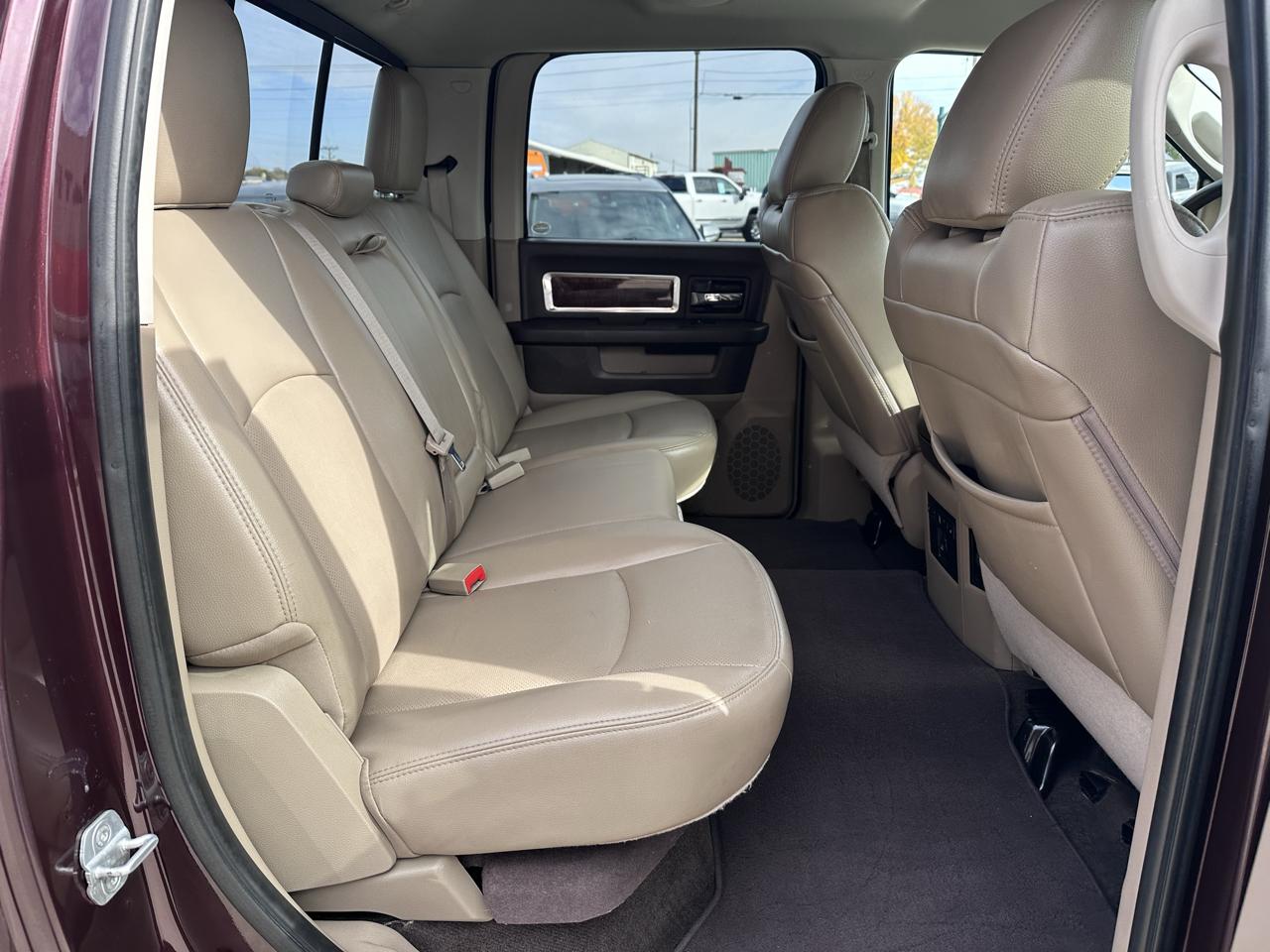 RAM 2500 Laramie Crew Cab SWB 4WD 2012