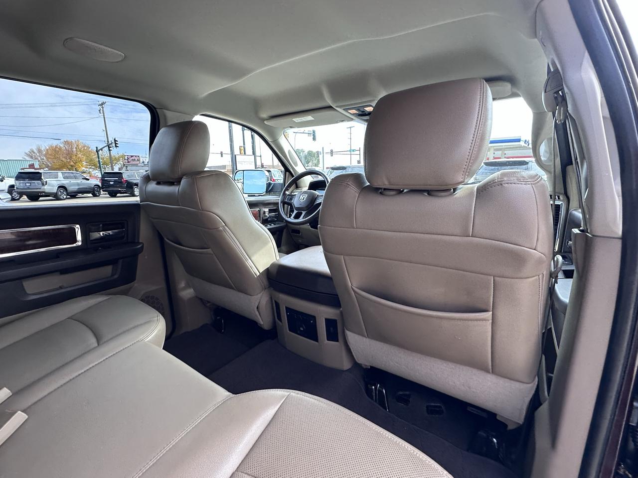 RAM 2500 Laramie Crew Cab SWB 4WD 2012
