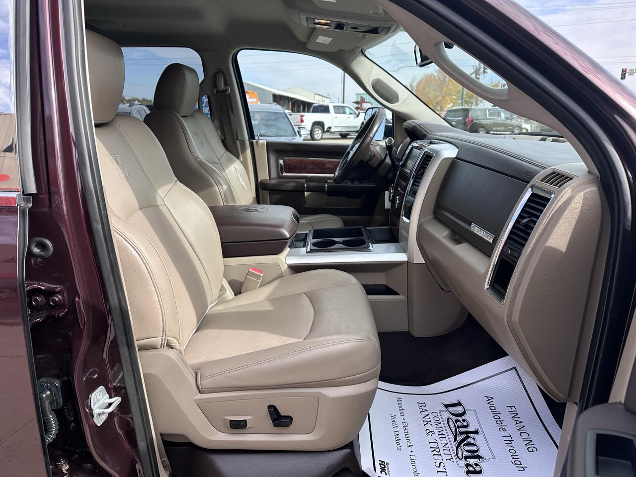 RAM 2500 Laramie Crew Cab SWB 4WD 2012