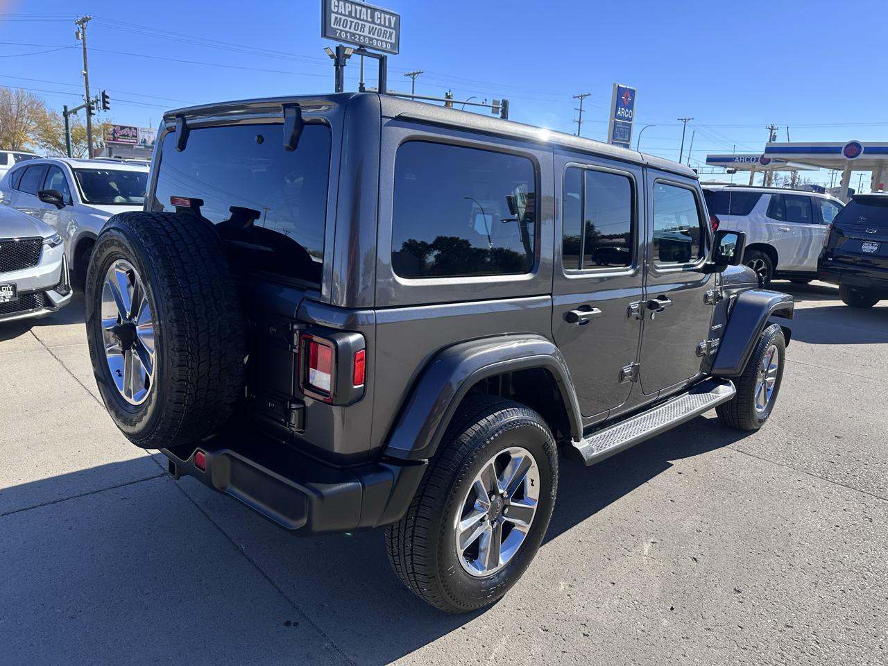 Jeep Wrangler Unlimited Sahara 2021