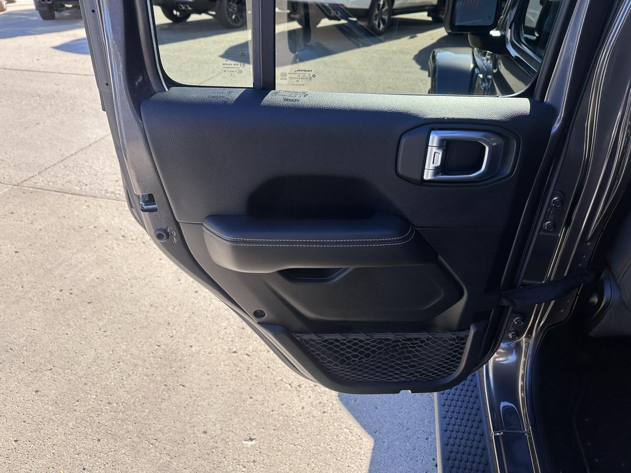 Jeep Wrangler Unlimited Sahara 2021