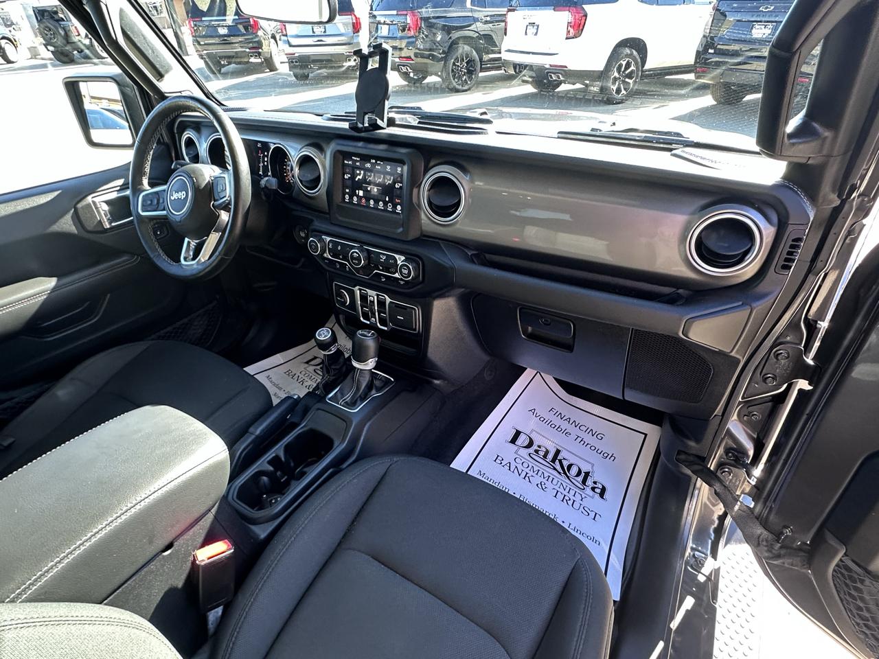 Jeep Wrangler Unlimited Sahara 2021