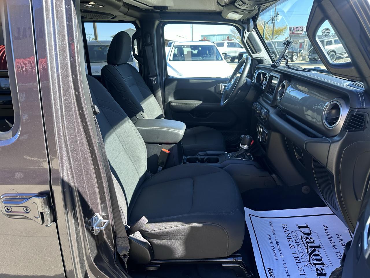 Jeep Wrangler Unlimited Sahara 2021