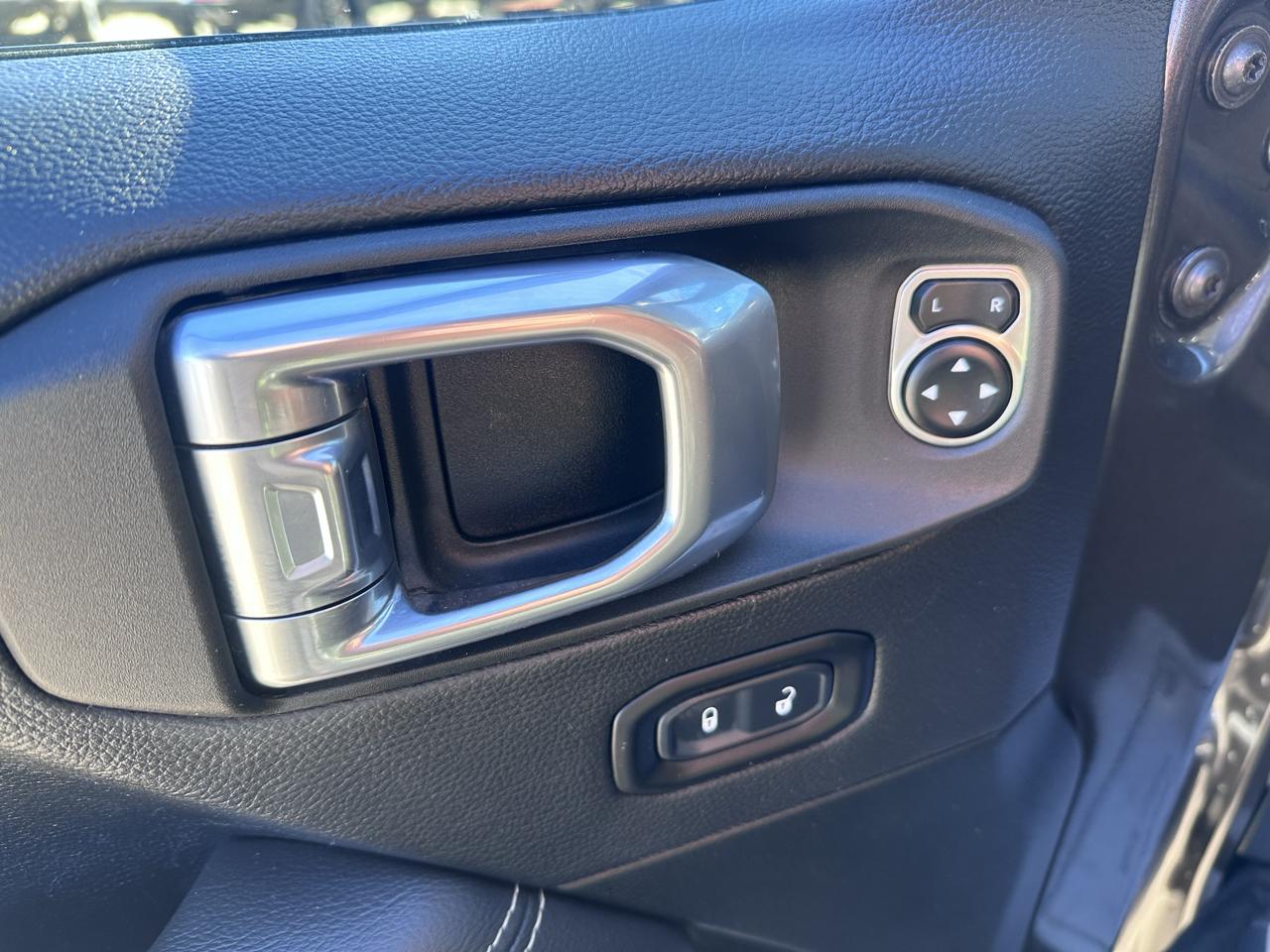 Jeep Wrangler Unlimited Sahara 2021