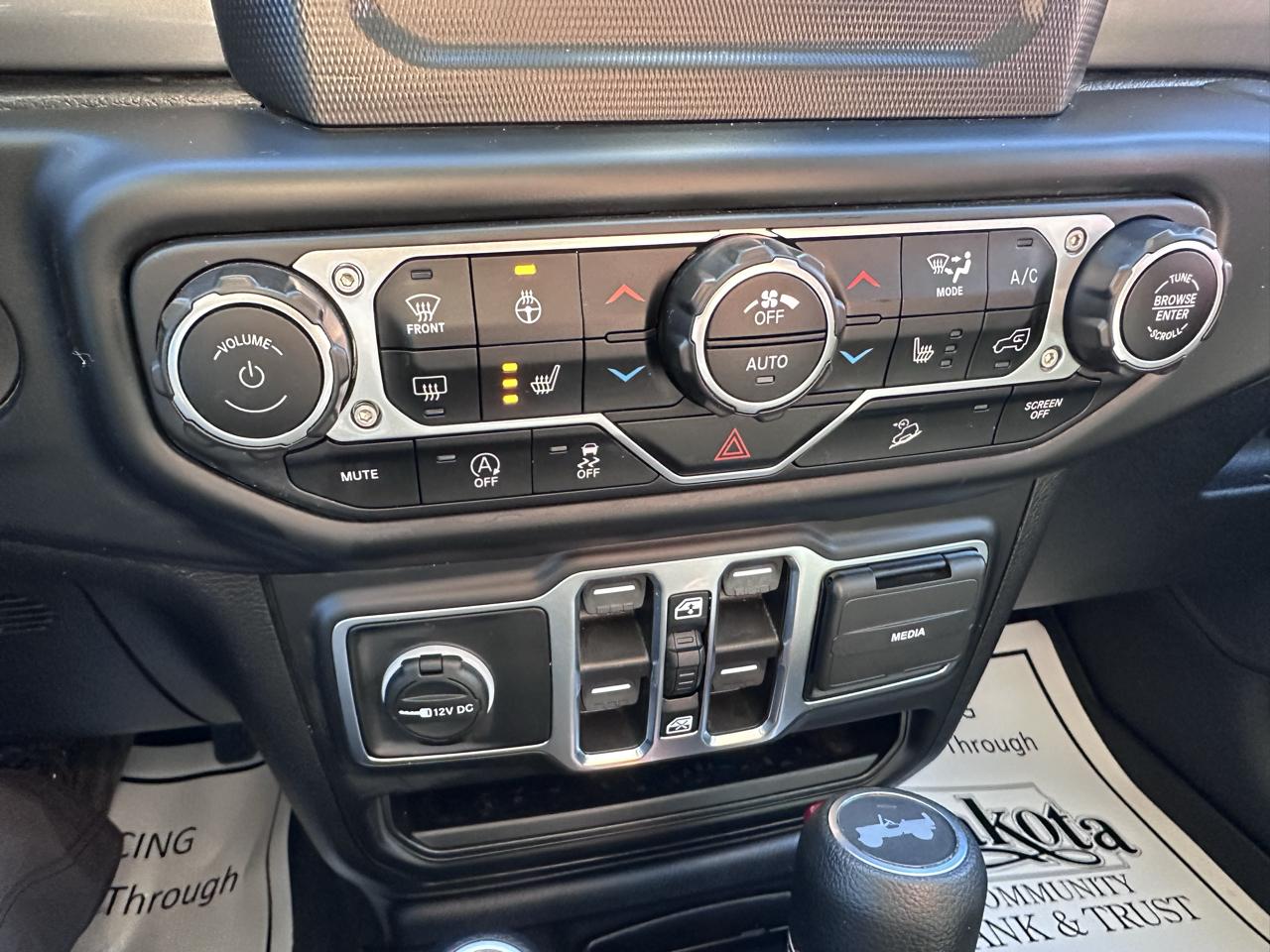 Jeep Wrangler Unlimited Sahara 2021