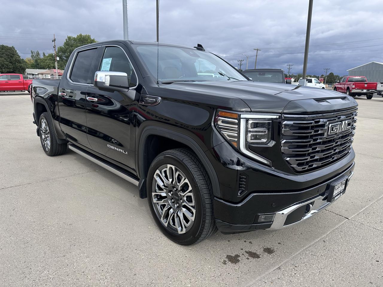 GMC Sierra 1500 Denali Ultimate Crew Cab 4WD 2026