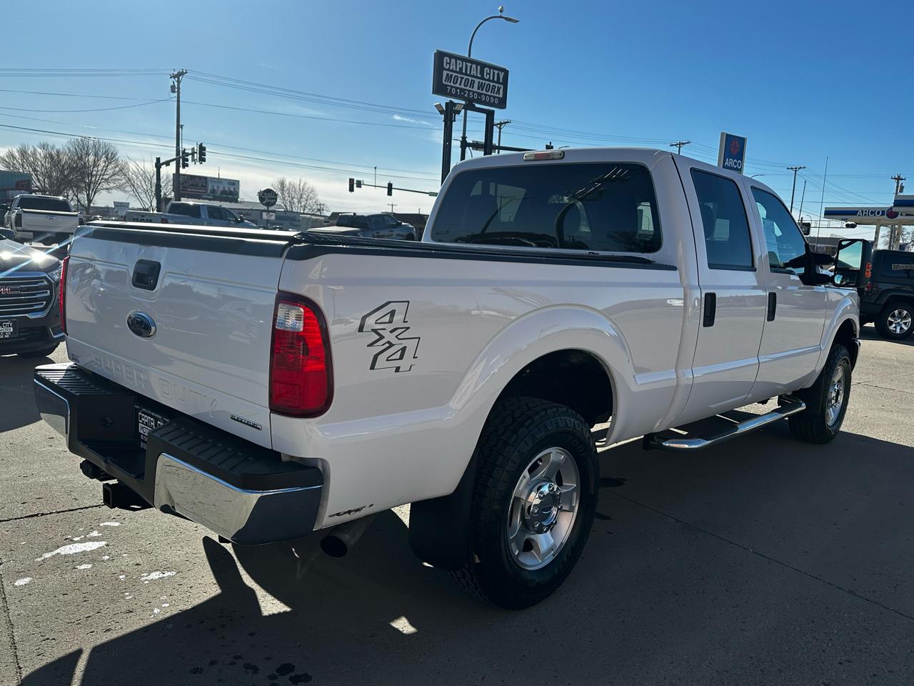 Ford F-250 SD XLT Crew Cab 4WD 2016