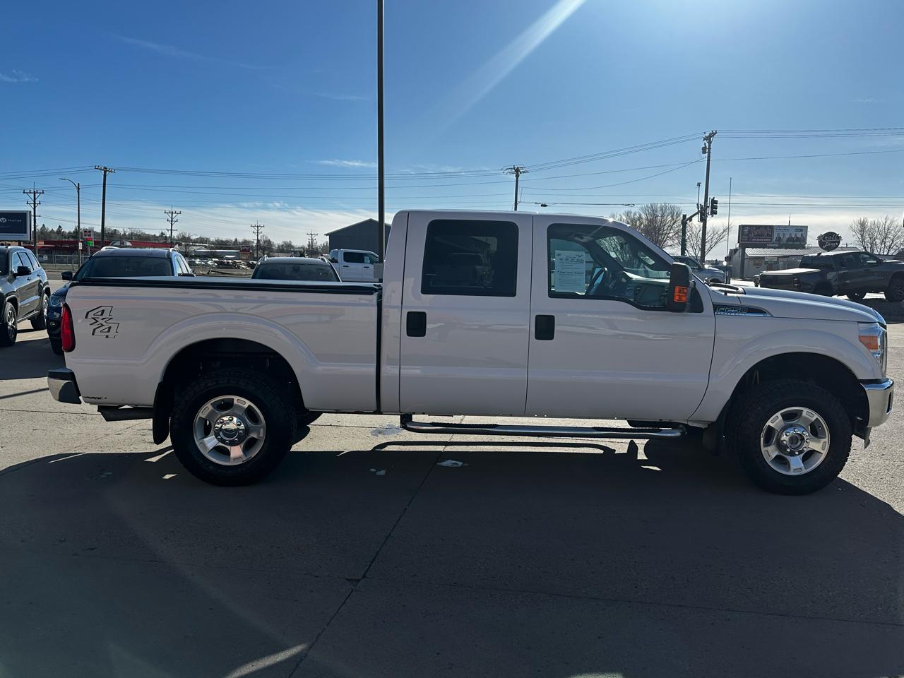Ford F-250 SD XLT Crew Cab 4WD 2016