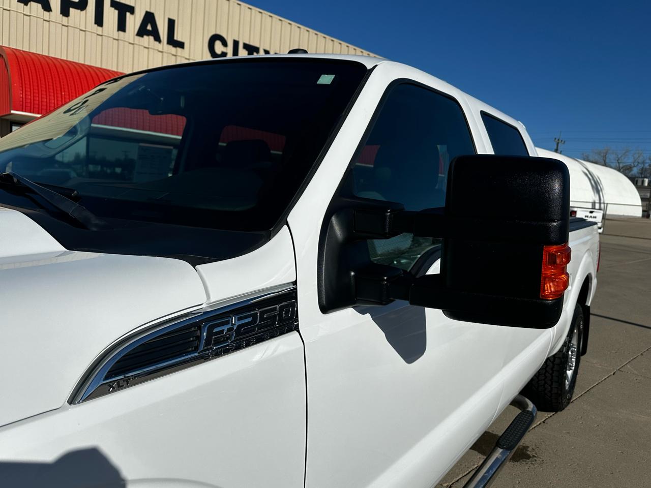 Ford F-250 SD XLT Crew Cab 4WD 2016