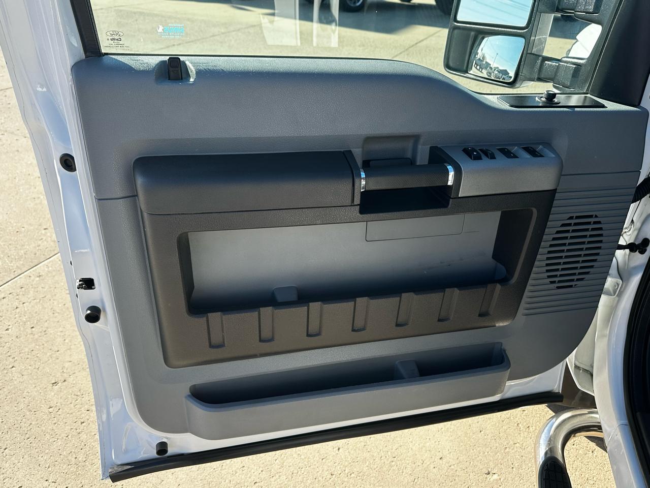 Ford F-250 SD XLT Crew Cab 4WD 2016