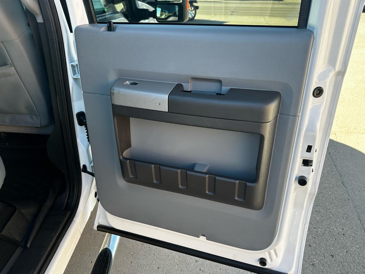 Ford F-250 SD XLT Crew Cab 4WD 2016