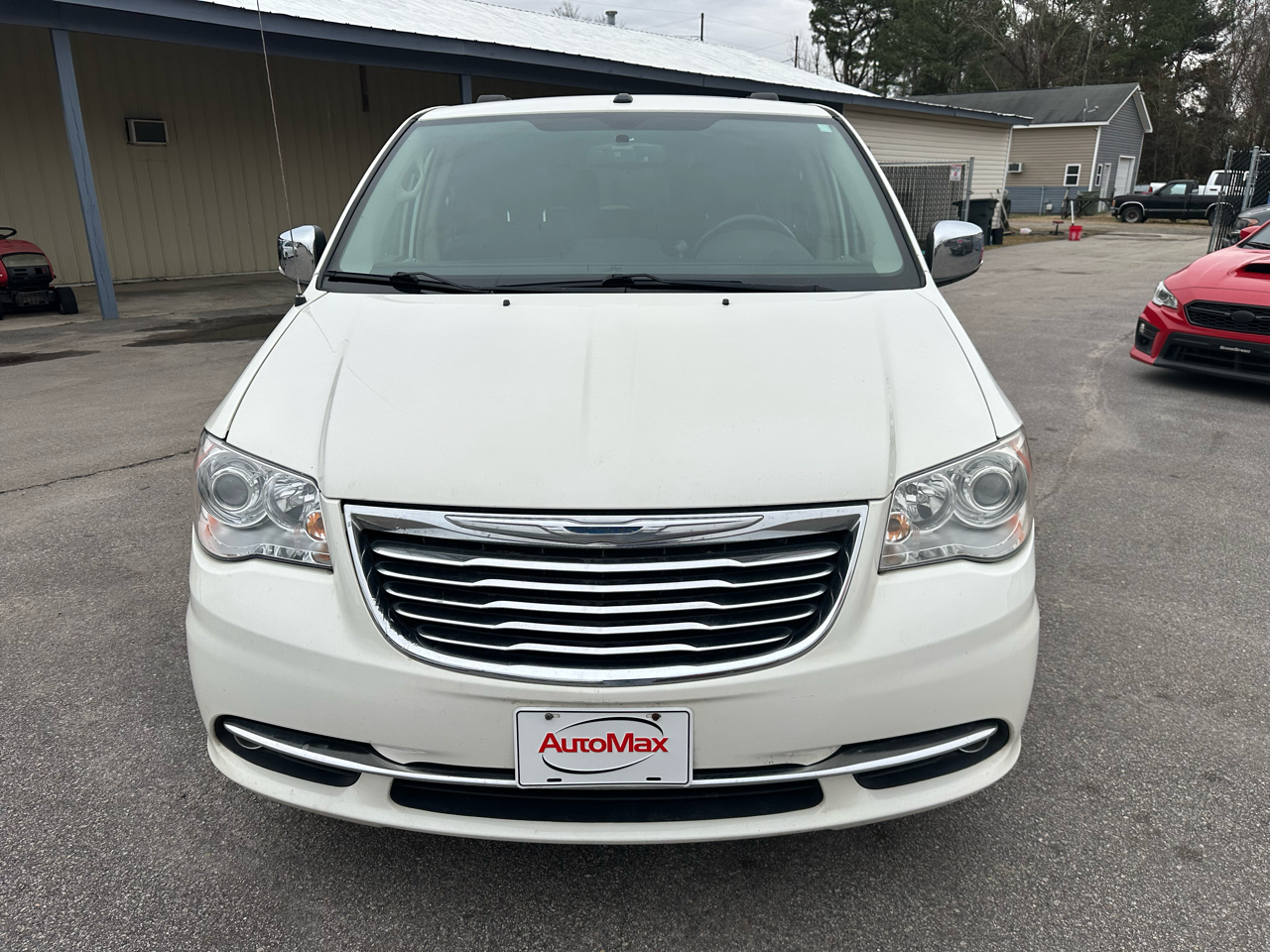 Chrysler Town & Country Limited 2011
