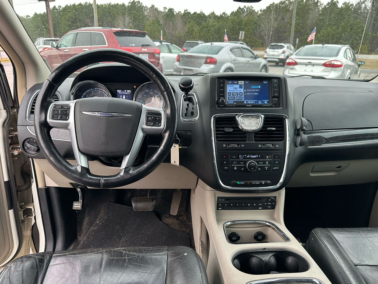 Chrysler Town & Country Limited 2011