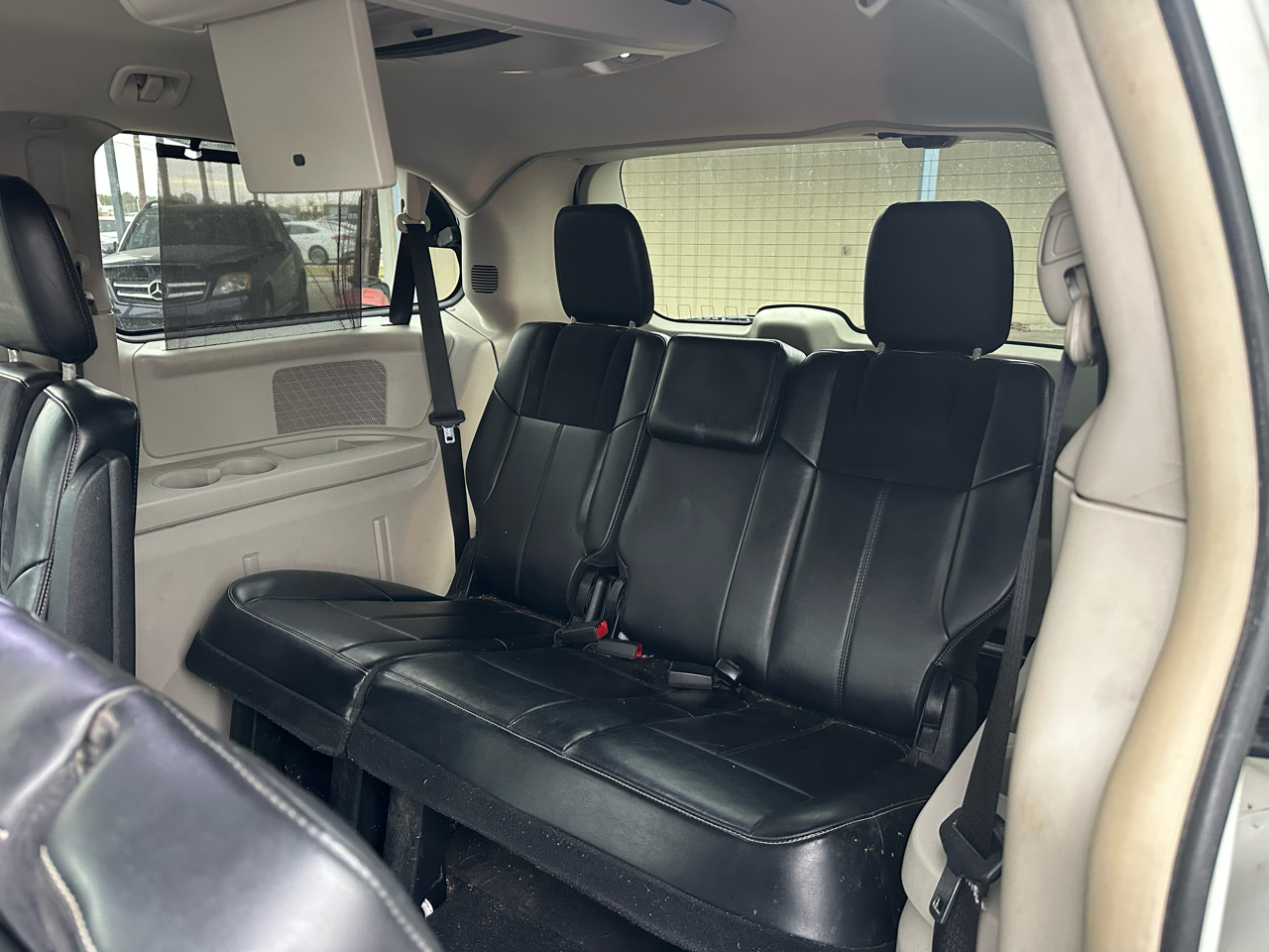 Chrysler Town & Country Limited 2011