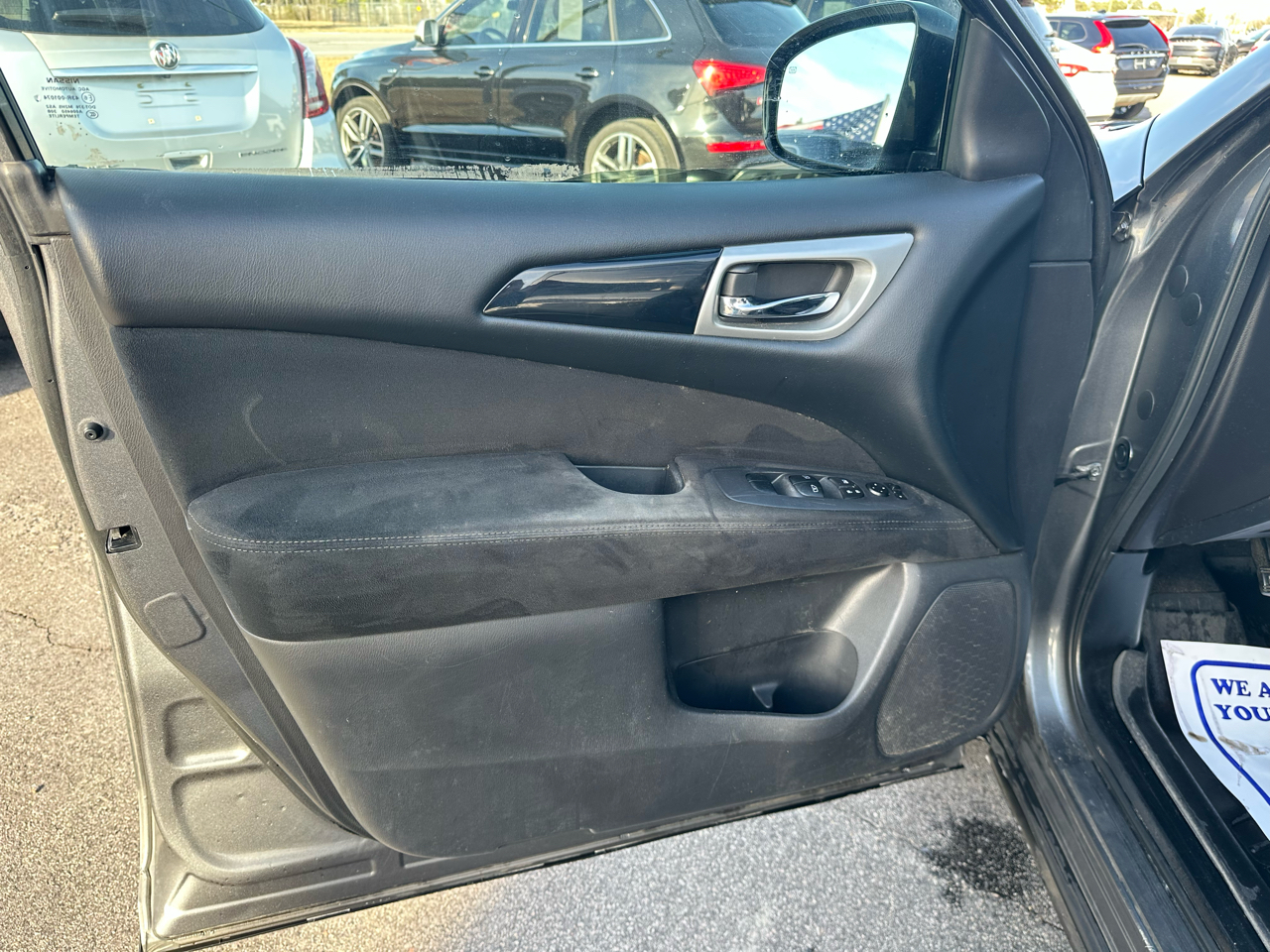 Nissan Pathfinder SV 4WD 2015