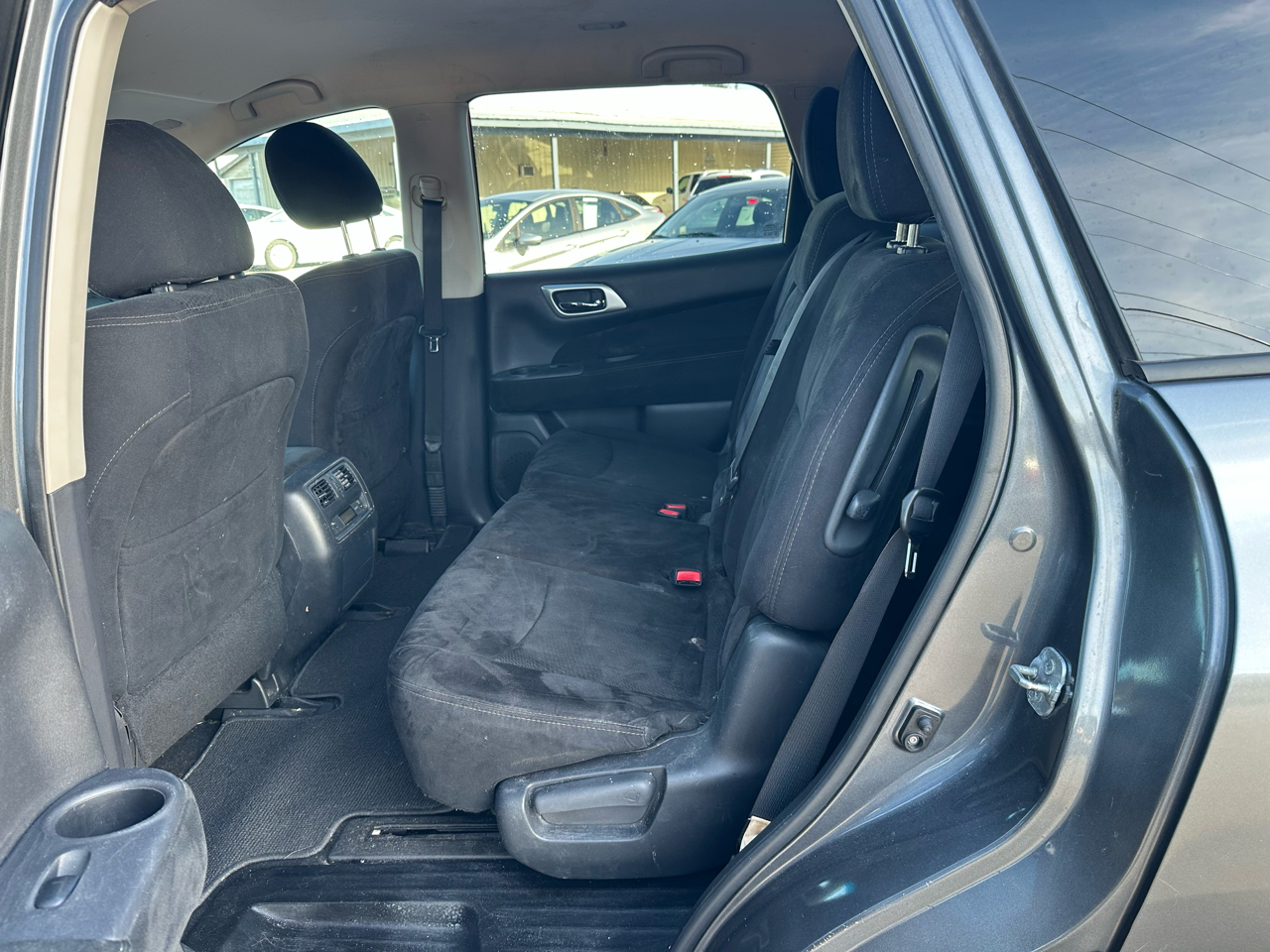 Nissan Pathfinder SV 4WD 2015