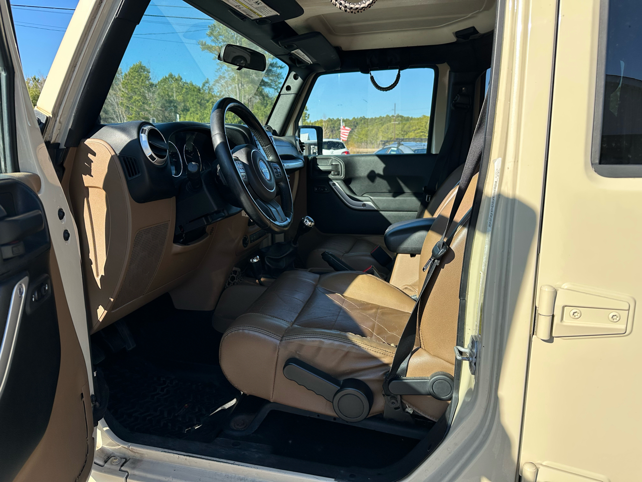 Jeep Wrangler Unlimited Sahara 4WD 2011