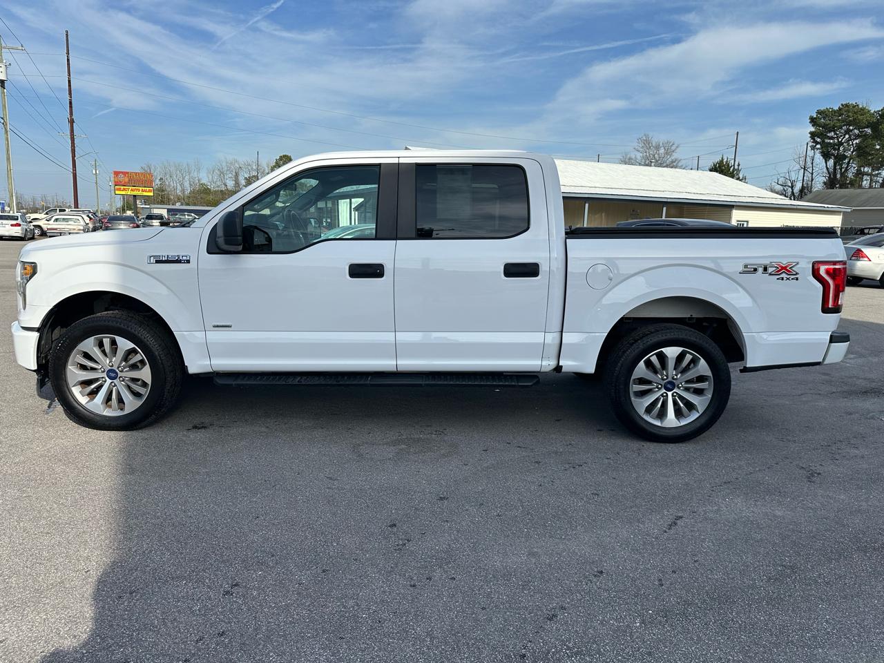 Ford F-150 XL SuperCrew 5.5-ft. Bed 4WD 2017