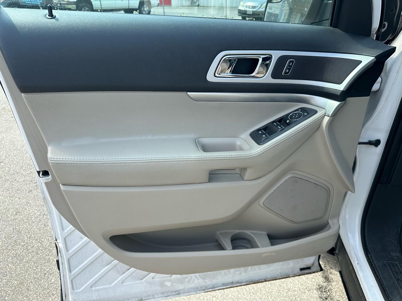 Ford Explorer XLT FWD 2013