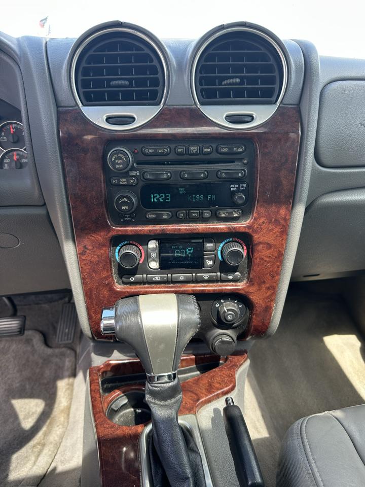 2009 GMC Envoy SLT - Photo 11