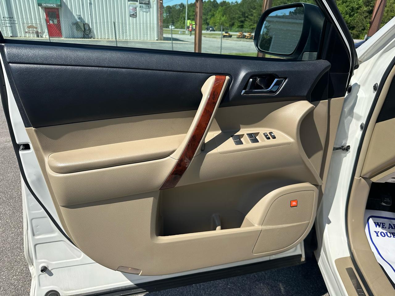 Toyota Highlander  2012