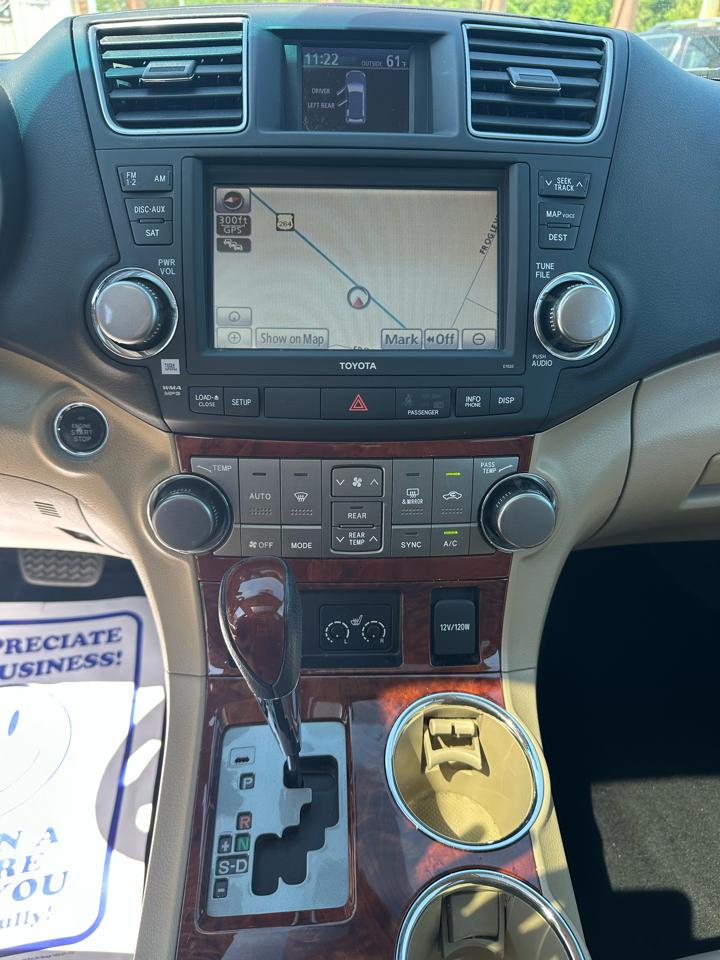 Toyota Highlander  2012