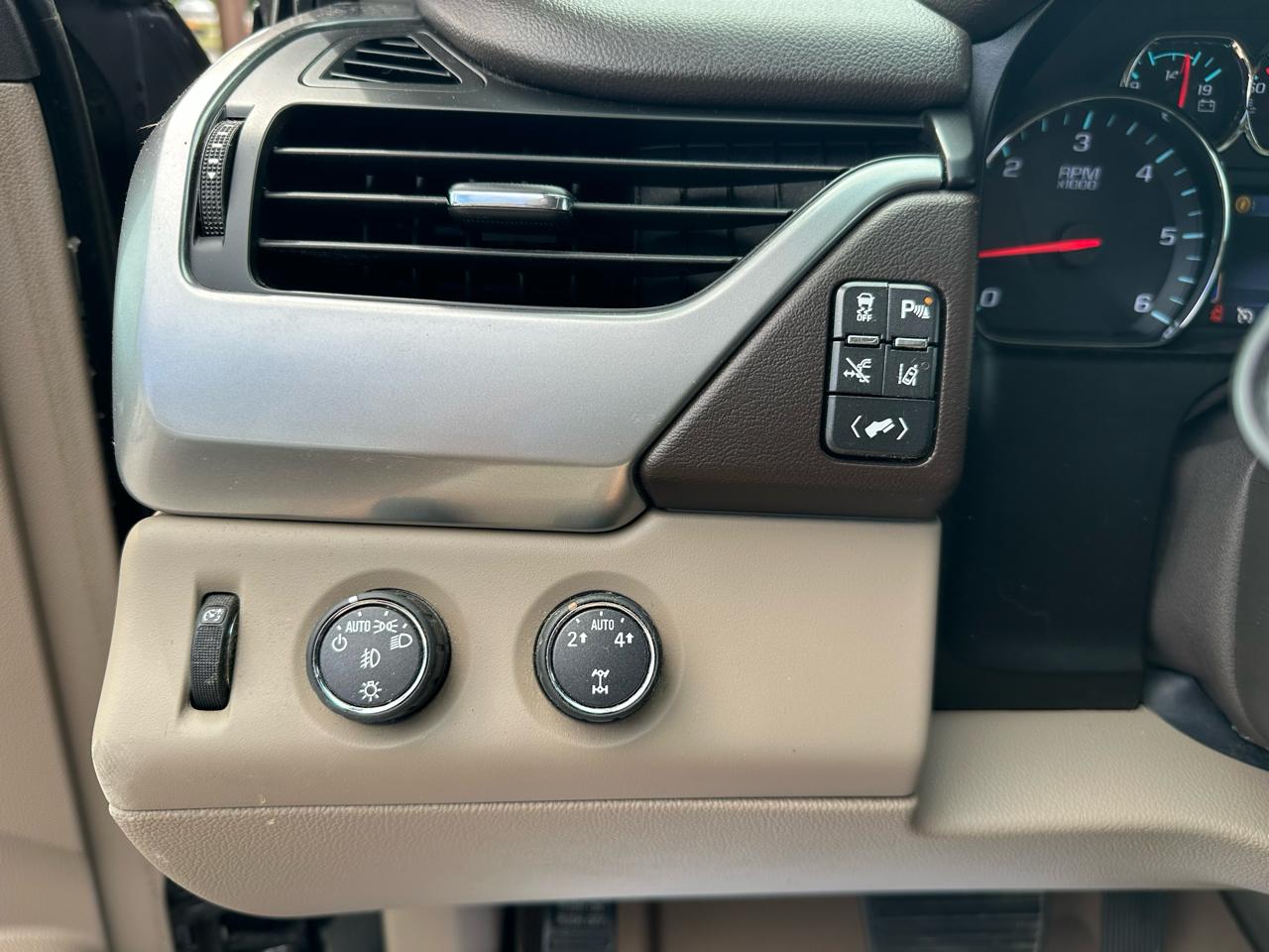 Chevrolet Suburban LTZ 1500 4WD 2015