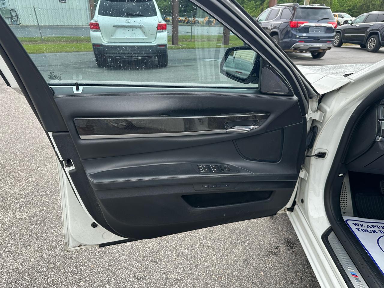 BMW 7-Series 750Li 2014
