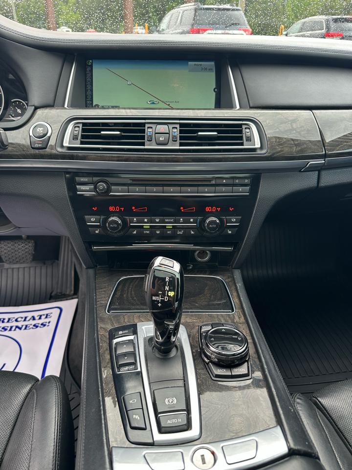 BMW 7-Series 750Li 2014