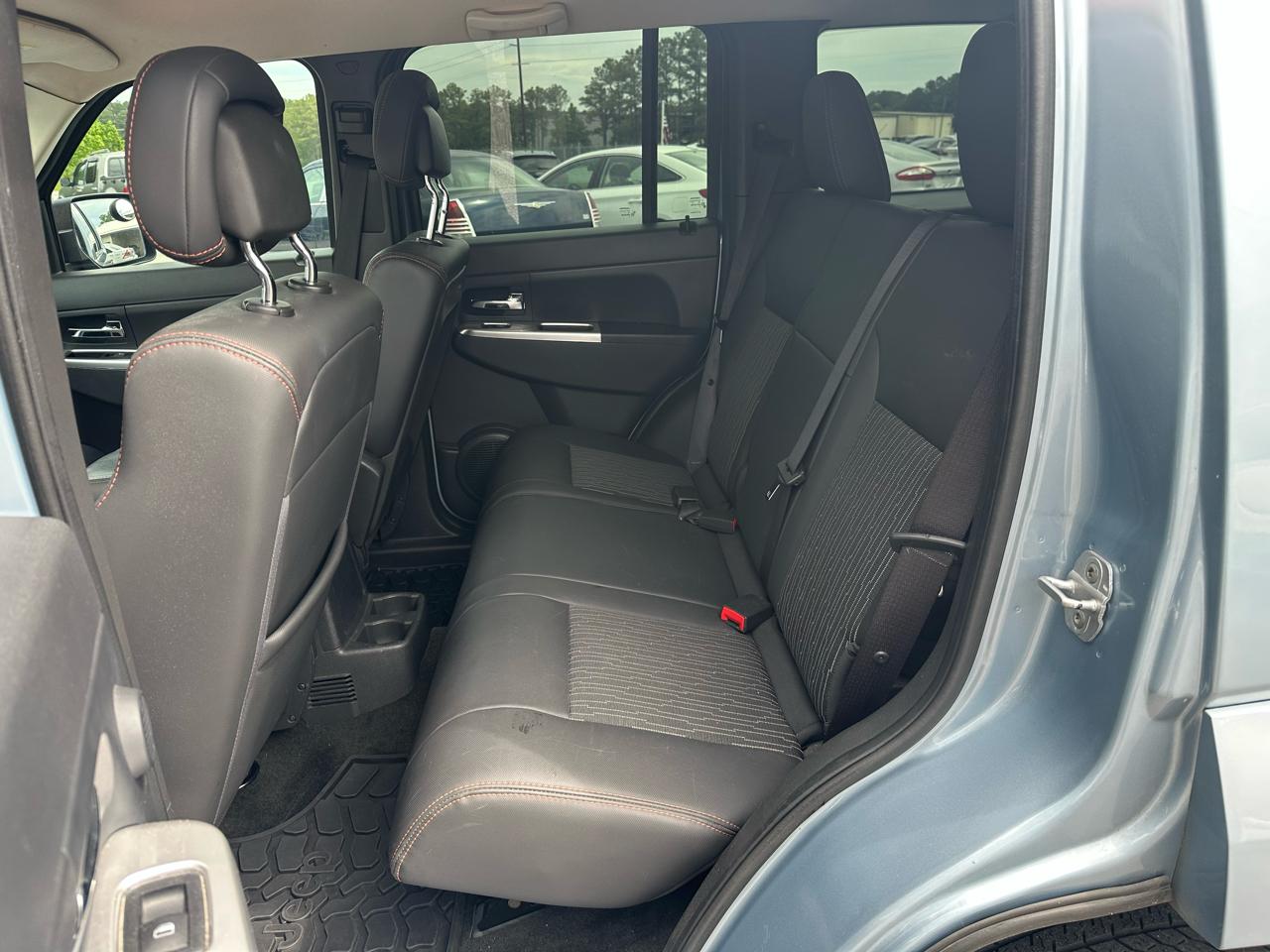Jeep Liberty Sport 4WD 2012