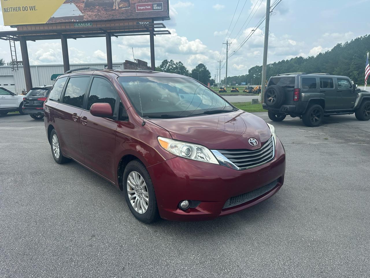 2013 Toyota Sienna XLE FWD 8-Passenger V6