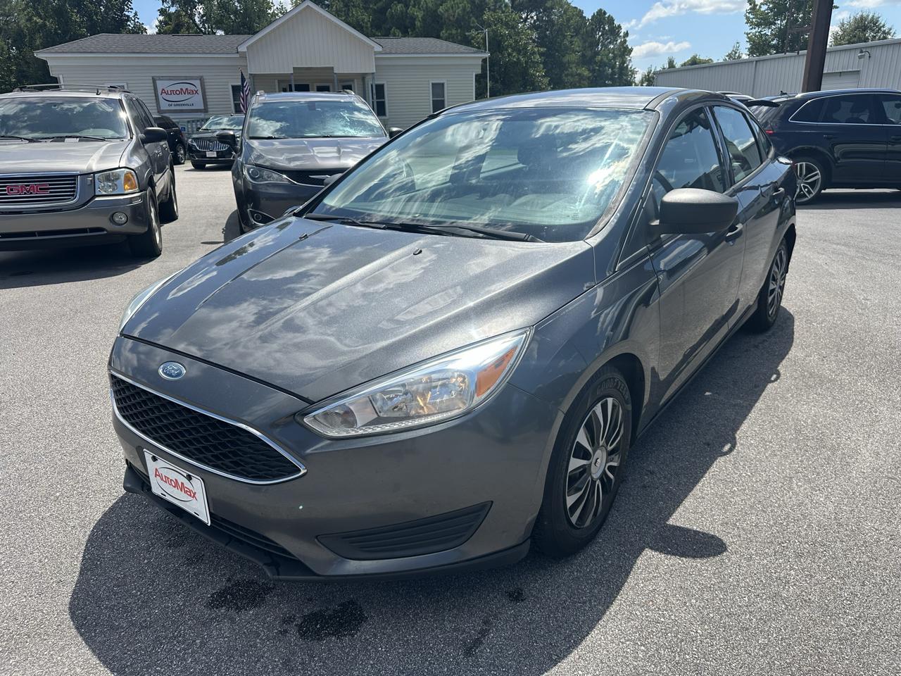 Ford Focus S Sedan 2017