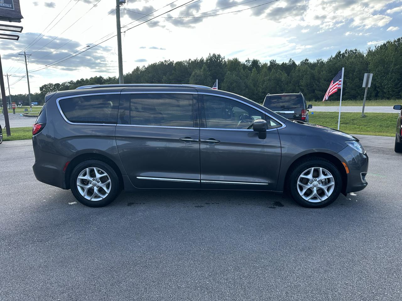 Chrysler Pacifica Touring-L 2020