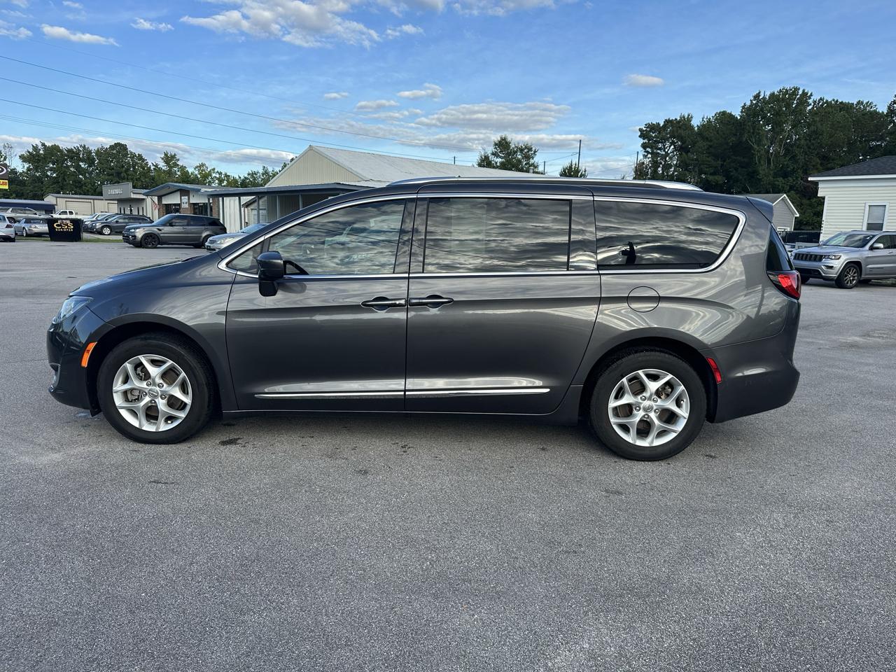 Chrysler Pacifica Touring-L 2020