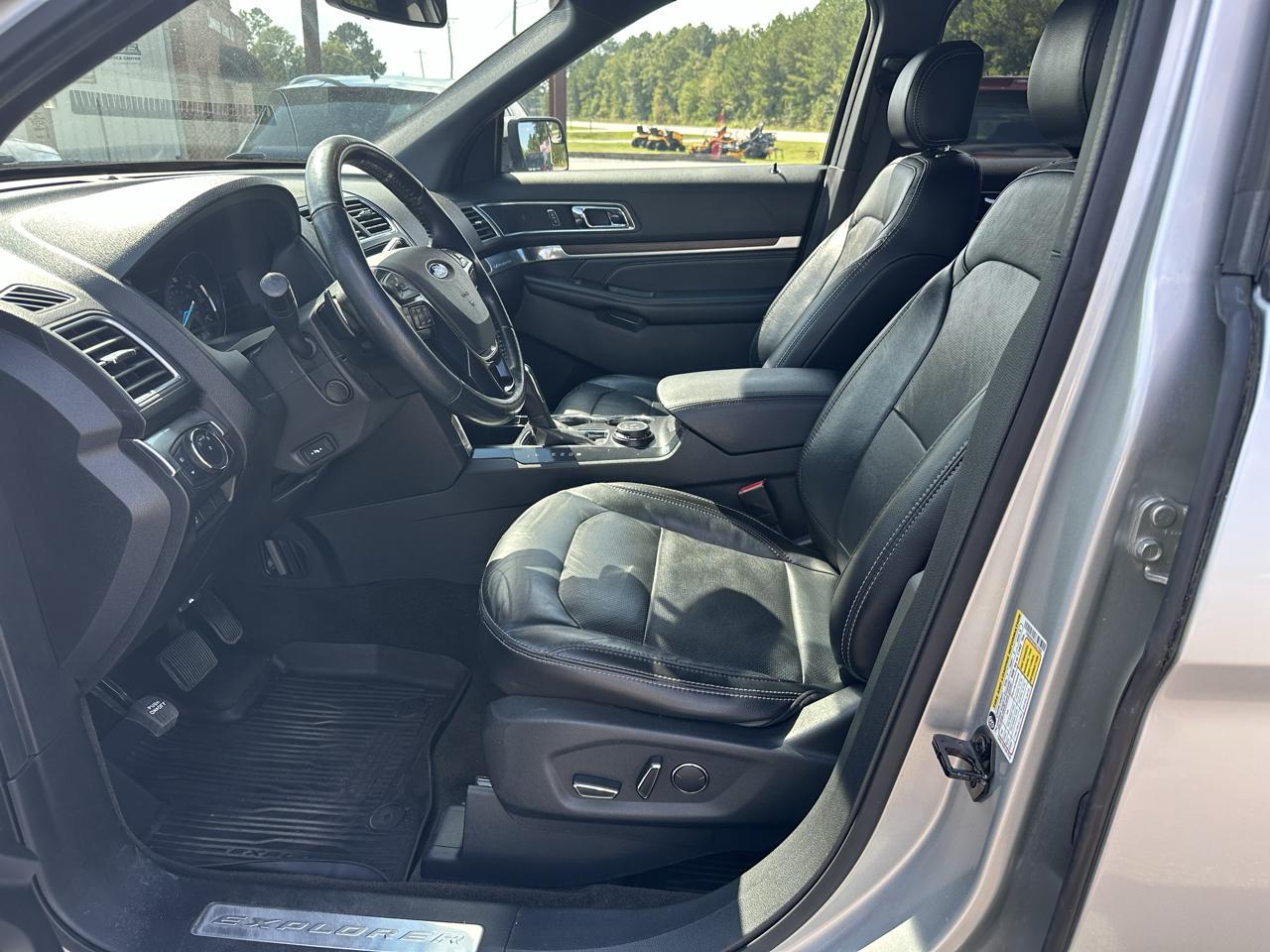 Ford Explorer Limited 4WD 2017