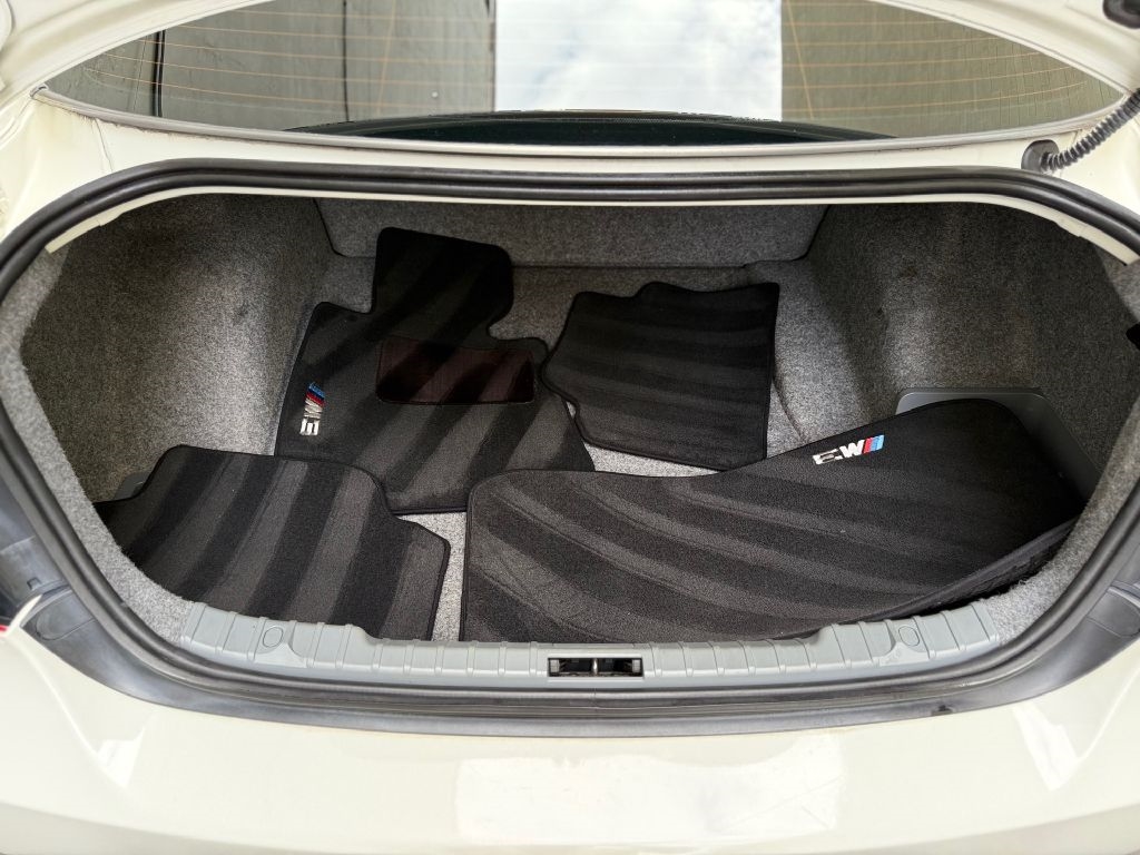 BMW M3 Sedan 2011
