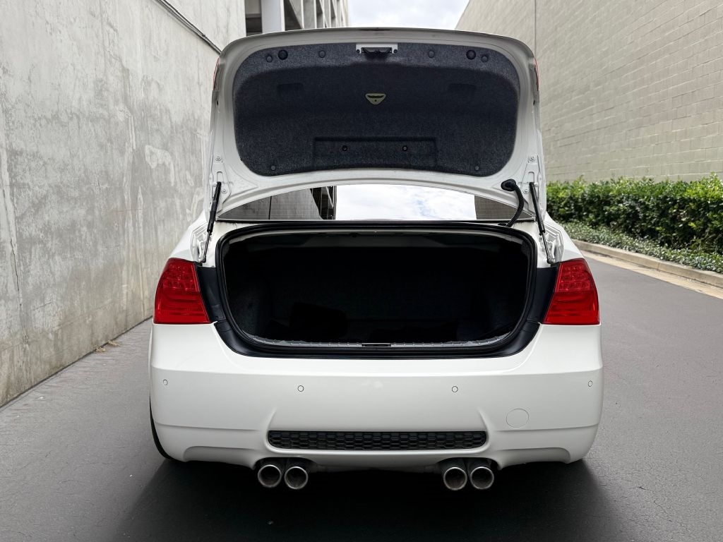BMW M3 Sedan 2011