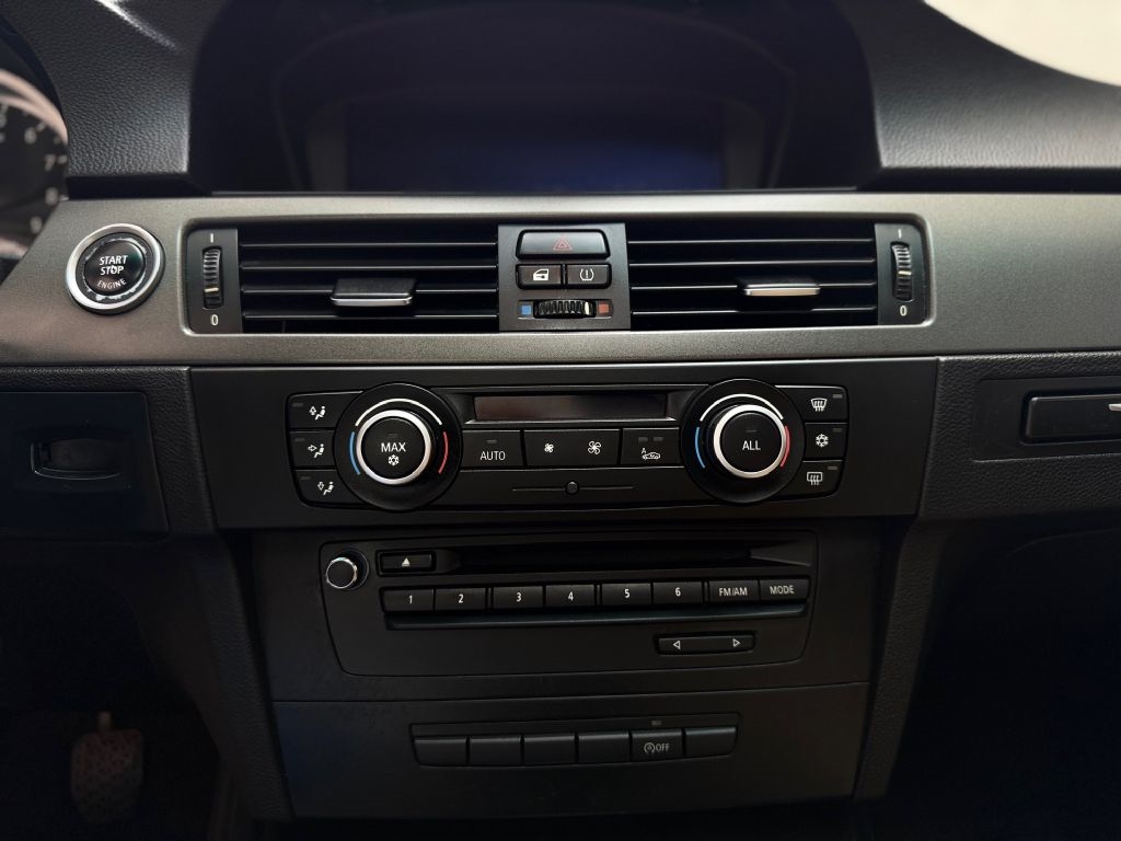 BMW M3 Sedan 2011