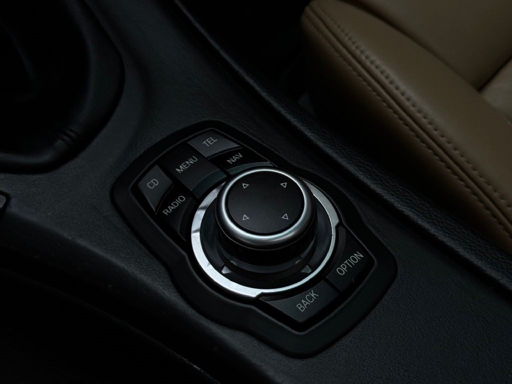 BMW M3 Sedan 2011
