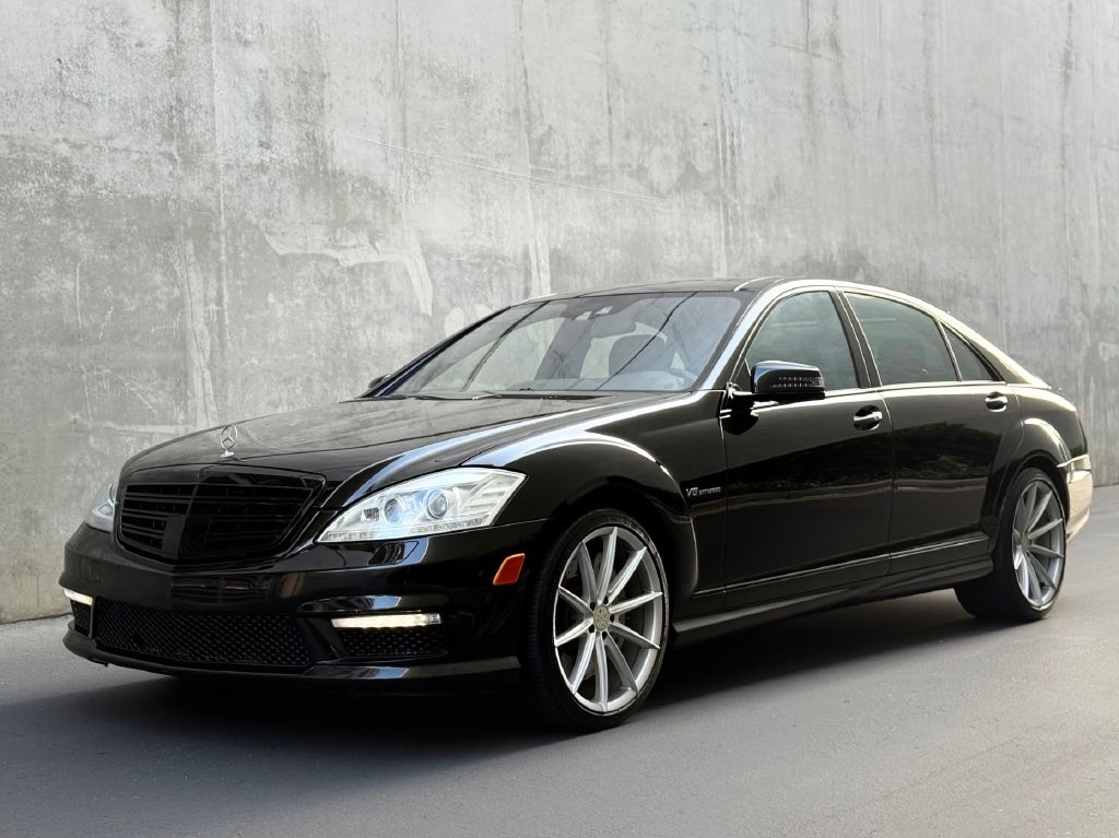 2012 Mercedes-Benz S-Class S63 AMG