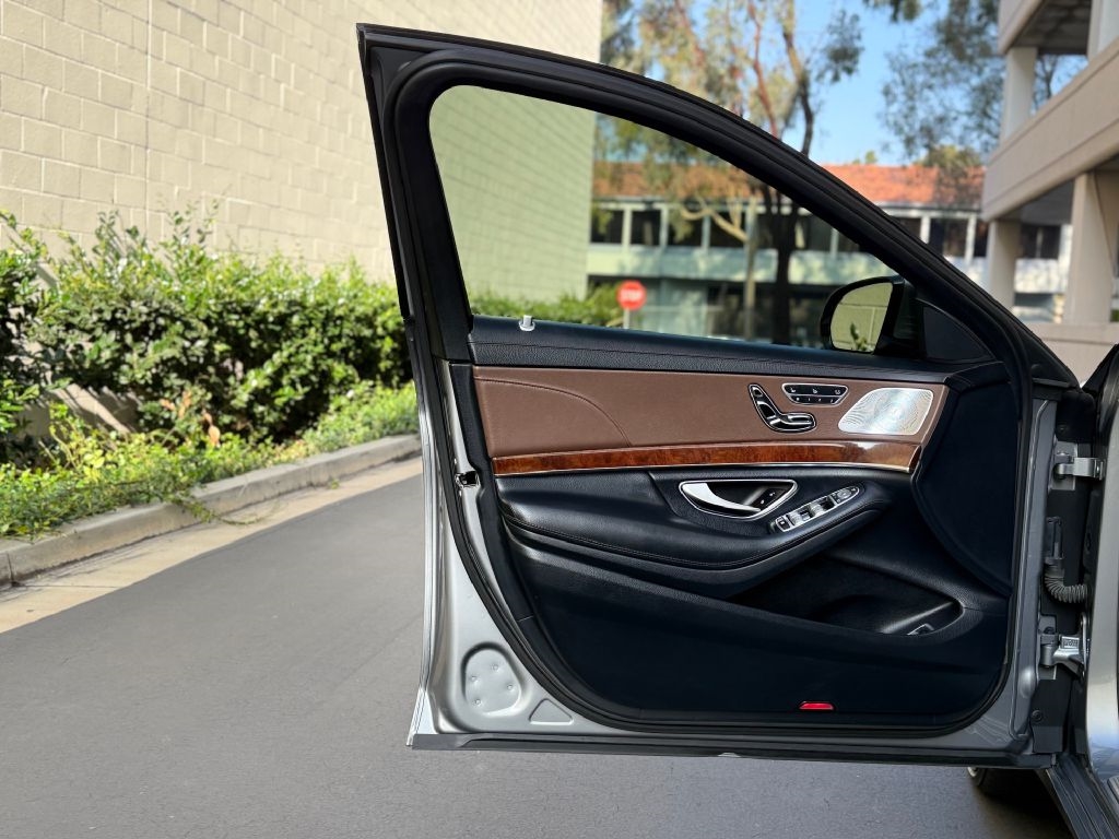 Mercedes-Benz S-Class S550 4MATIC 2015