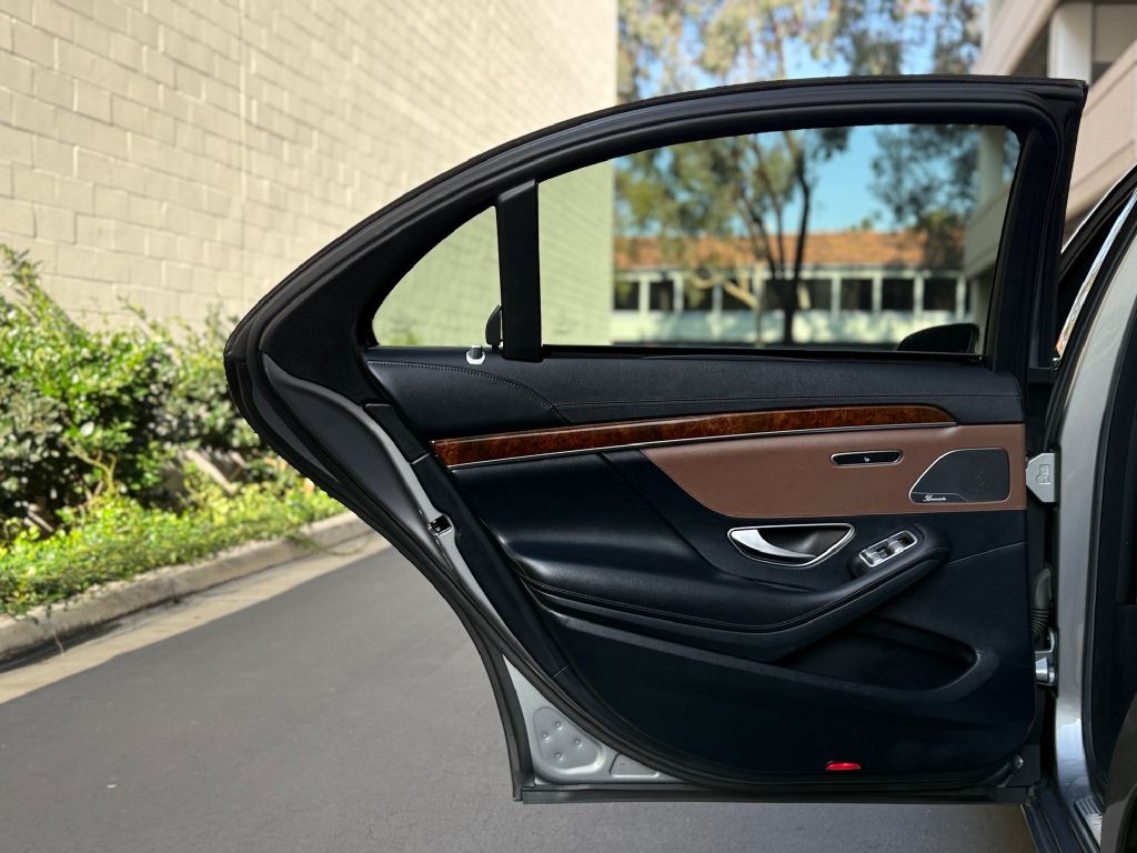 Mercedes-Benz S-Class S550 4MATIC 2015