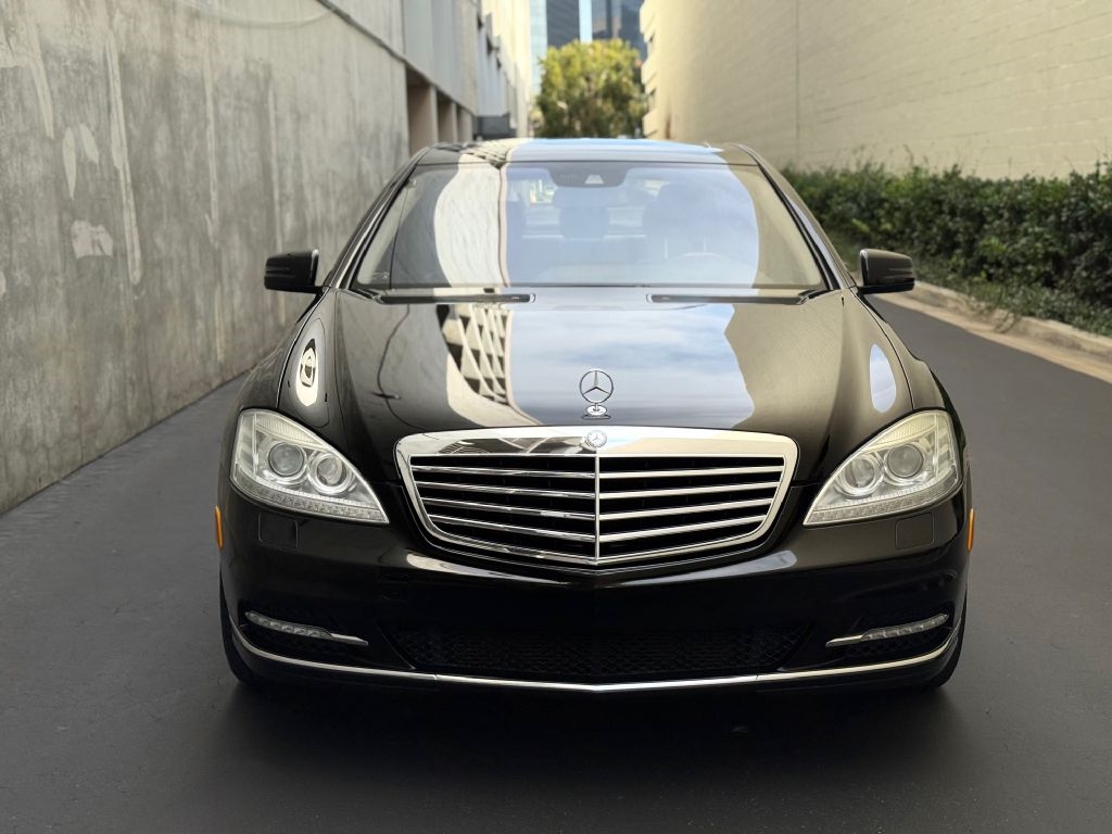 Mercedes-Benz S-Class S550 2012