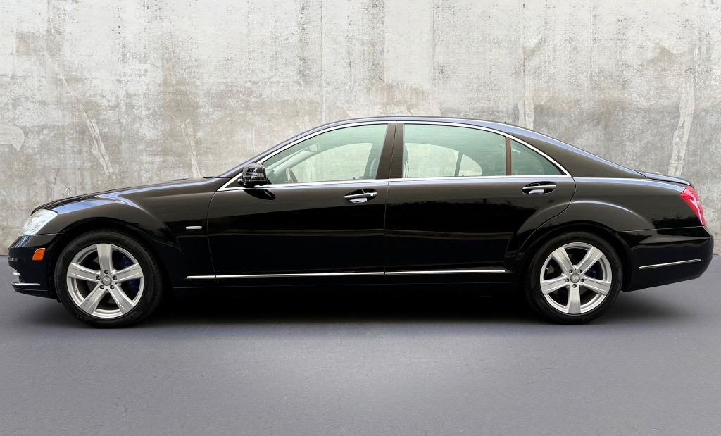 Mercedes-Benz S-Class S550 2012