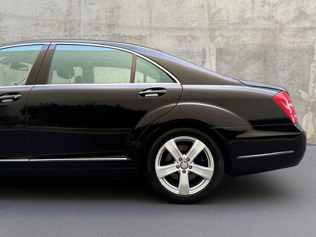 Mercedes-Benz S-Class S550 2012