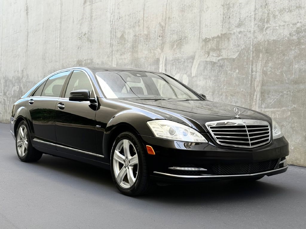 Mercedes-Benz S-Class S550 2012